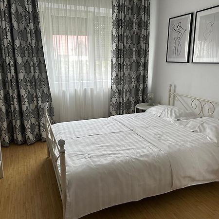 White Glamour Buzau Ngoại thất bức ảnh